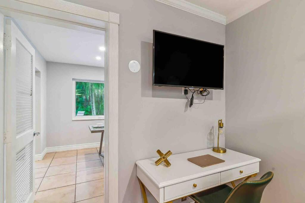Private Oasis With Pool Near Beaches, Dining & Las Olas Fort Lauderdale Eksteriør bilde
