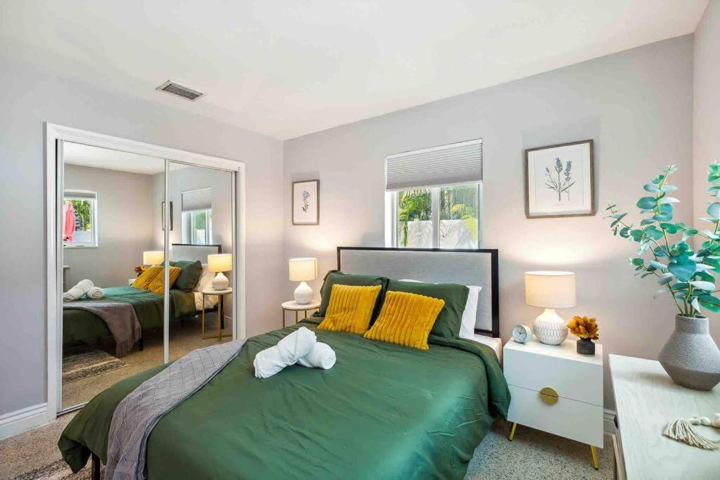 Private Oasis With Pool Near Beaches, Dining & Las Olas Fort Lauderdale Eksteriør bilde